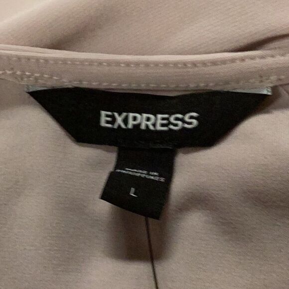 Express Ruched Front Top - Picture 3 of 5